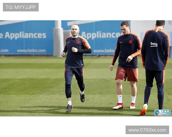 亚马尔与埃里克-加西亚恢复正常训练